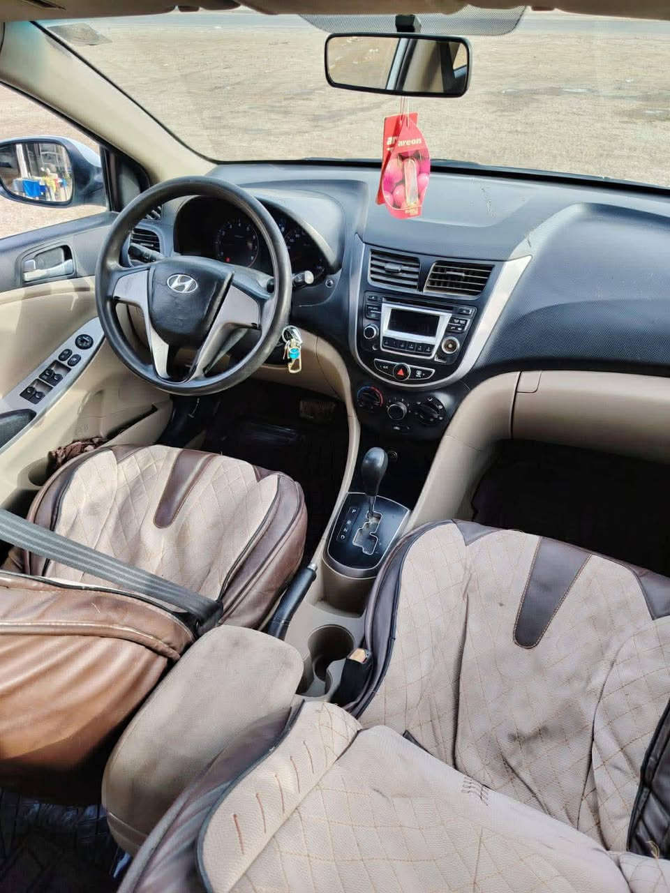 سلام عليكم اكسنت موديل 16خليجي محرك 1400 كير محرك مكفولات السياره مبدل جاملغ وباب الصدر  وبنيد بدون دواخل ومصبوغه عام بس رش سنويه لل 30 بسمي السعر 85 وبيه مجال المكان بغداد النهروان الاستفسار اتصل ع رقم ***********
