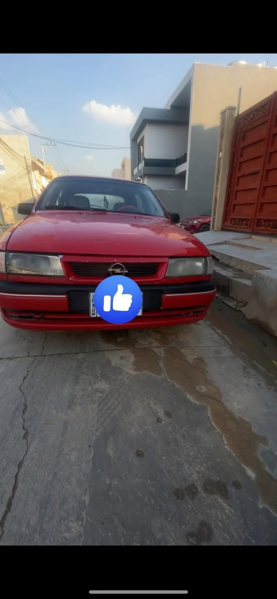 سلام عليكم للبيع اوبل فكترا سياره نظيفه مديل 1995  شرط وكاله تحويل للبيع ادفع سعر رقم تلفون ***********
