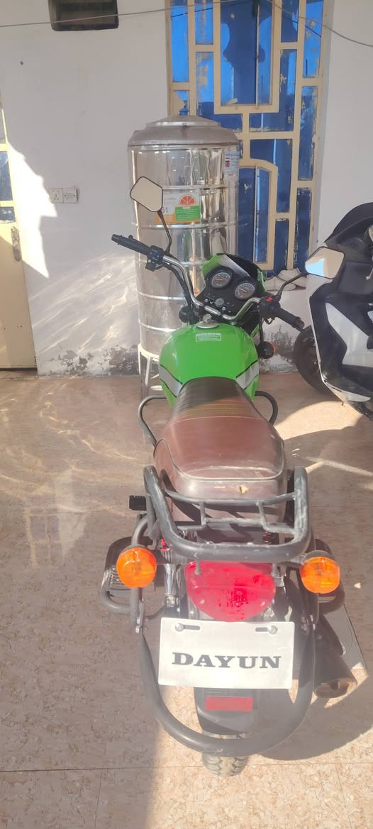 السلام عليكم شباب دراجه دايوان موديل 2023 مككينه 200كفاله عامه مكاني ديالى المقداديه سعر مليون و ٣٥٠/ ***********
