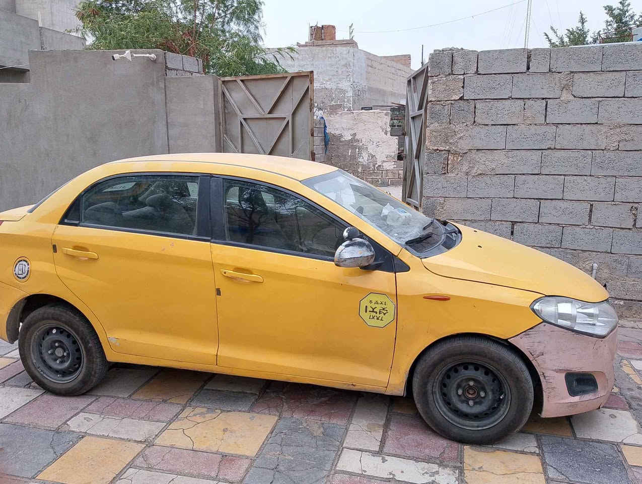 سلام عليكم اخي عندي سيارة شيري افلاوين كير او محرك كورله شرط لاصرف ولابخار سنويه عاج ساقطه من 2023شرط التحويل نقابه امصفره دفتر بانزين بي تايرات جديد لوك سيارة جاهزة 33اومجال كركوك
 ***********
*********** كركوك, العراق
