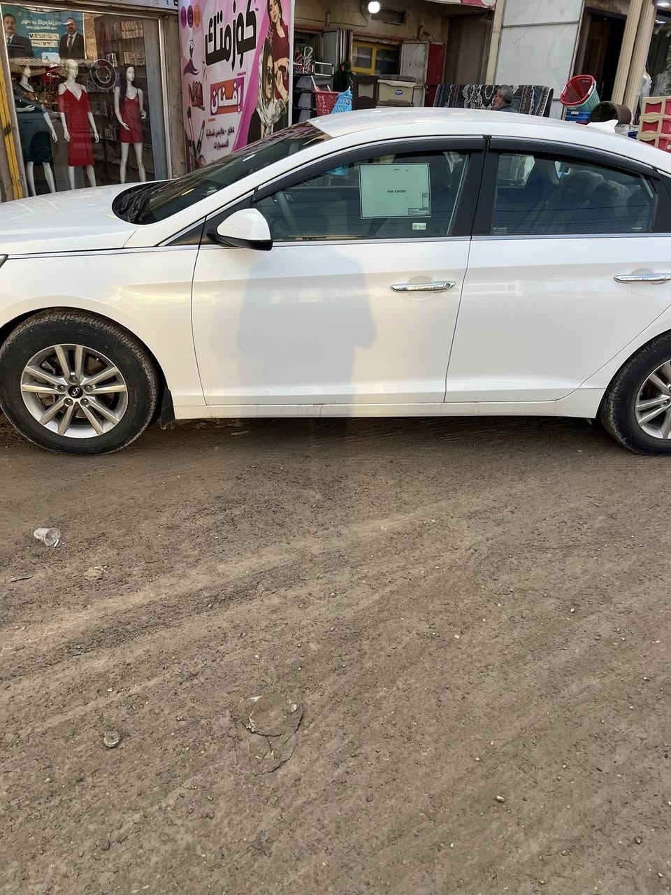 السلام عليكم
سوناتا 2017 وارد امريكي 
2400 GDi كير ومكينه مكفولات 
الحادث تبديل قطعتين بيها بنيد وجاملغ فقط اما الباقي مكفول من اي ضرر او تبديل
تخم تايرات جديد شادلها وشاشه كبيره بيها 
السعر 130 وبيها مجال للشراي 
*********** الاستفسار على هذا الرقم

مكان السياره بغداد التاجي
