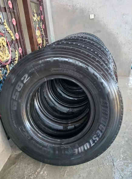 السلام عليكم اربع
ازواج تاير برجستون 
الحجم ٢٤ إنتاج ٢٥ مستخدم 
مكاني بابل الحصوه استفسار على هاذة الرقم 
***********
