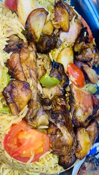 اسلام عليكم 
مهم ‼️مهم ‼️مهم ‼️
الشغل مو عيب واني حبيت اعين زوجي كاعدين ايجار وناكل لكمت الحلال ⚡️؟؟اني اطبخ مناسف بلبيت اليحب اكل مال بيت نضيف وطعم رهيب ويعجبكم 
منسف دجاج 🐓 
منسف دجاج ولحم 🍖
واجهز كافه المناسبات  وشغل اليعجبكم الحجز قبل يوم 
استفسار الخاص مفتوح 🔓
او تواصل على رقم *********** وات ساب 📞☎️
