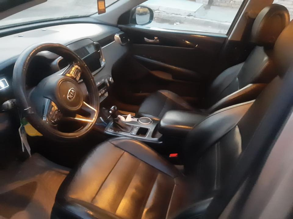 سورنتو ٢٠١٦ . ٧ راكب محرك ٦ سلندر كشنات جلد ٧ راكب تدفئة  بل كشنات كراسي كهرباء  كلين بدون حادث  سعر  ١٧٨ ، ‭٠٧٧١ ٢١٦ ٧٤٢٢‬
