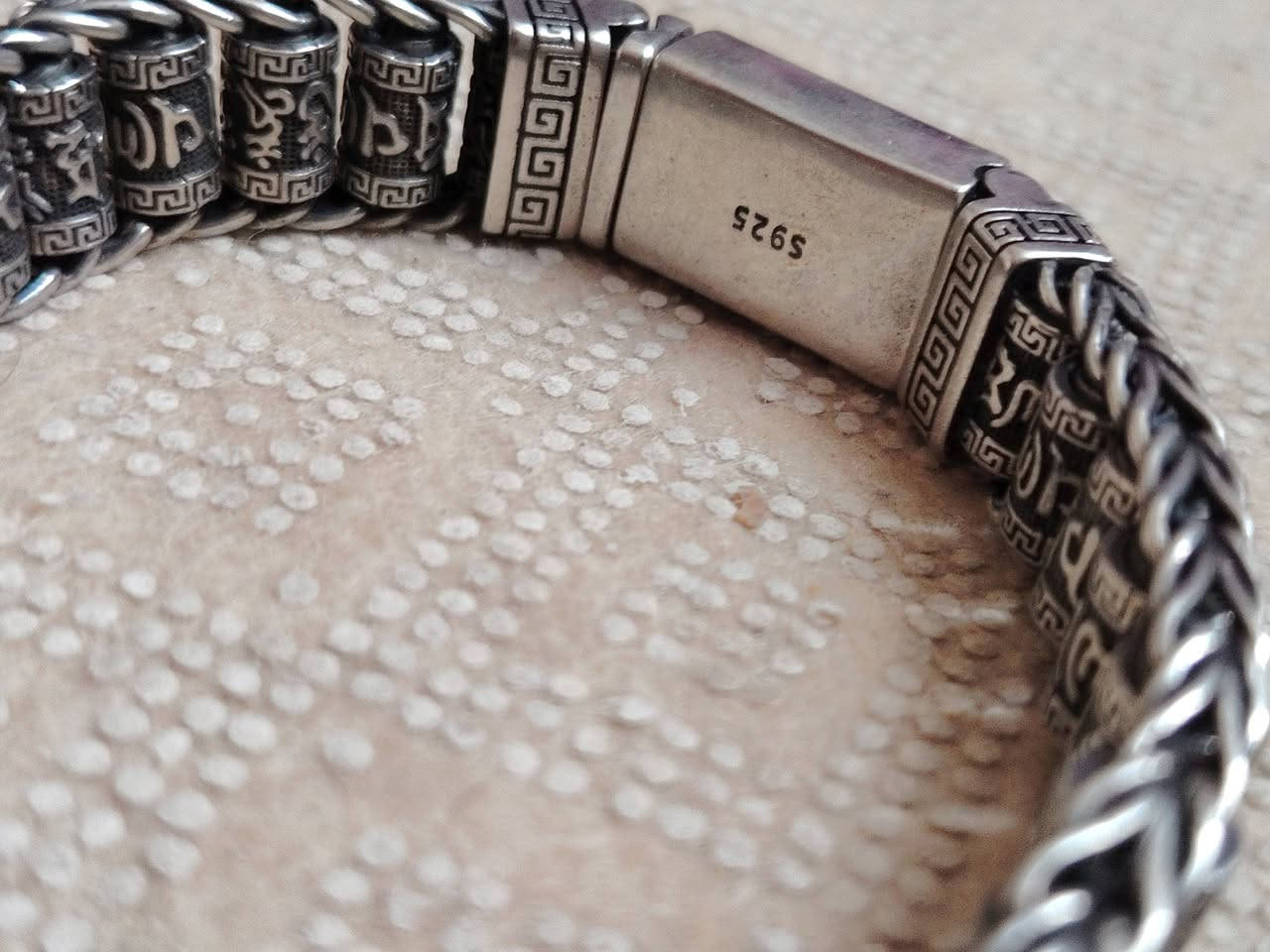 سوار رجالي البيع سعر نهائي ٧٥


**إذا كنت صاحب هذا الإعلان وتريد حذفه لأي سبب، رجاءا أرسل رسالة إلى الدعم الفني**