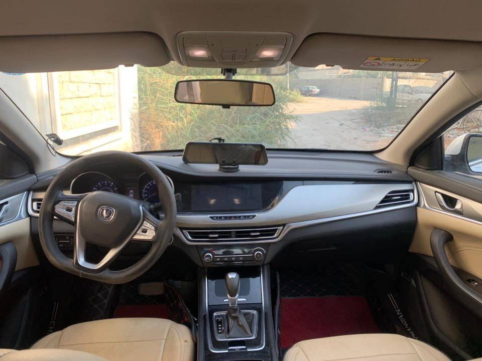 السلام عليكم شانجان ايدو موديل 2020 مكفولة كفالة عامة محرك 1.6 تنفس طبيعي 
ماشية 77 الف السعر 107 و بيها مجال  مكاني بغداد
***********
