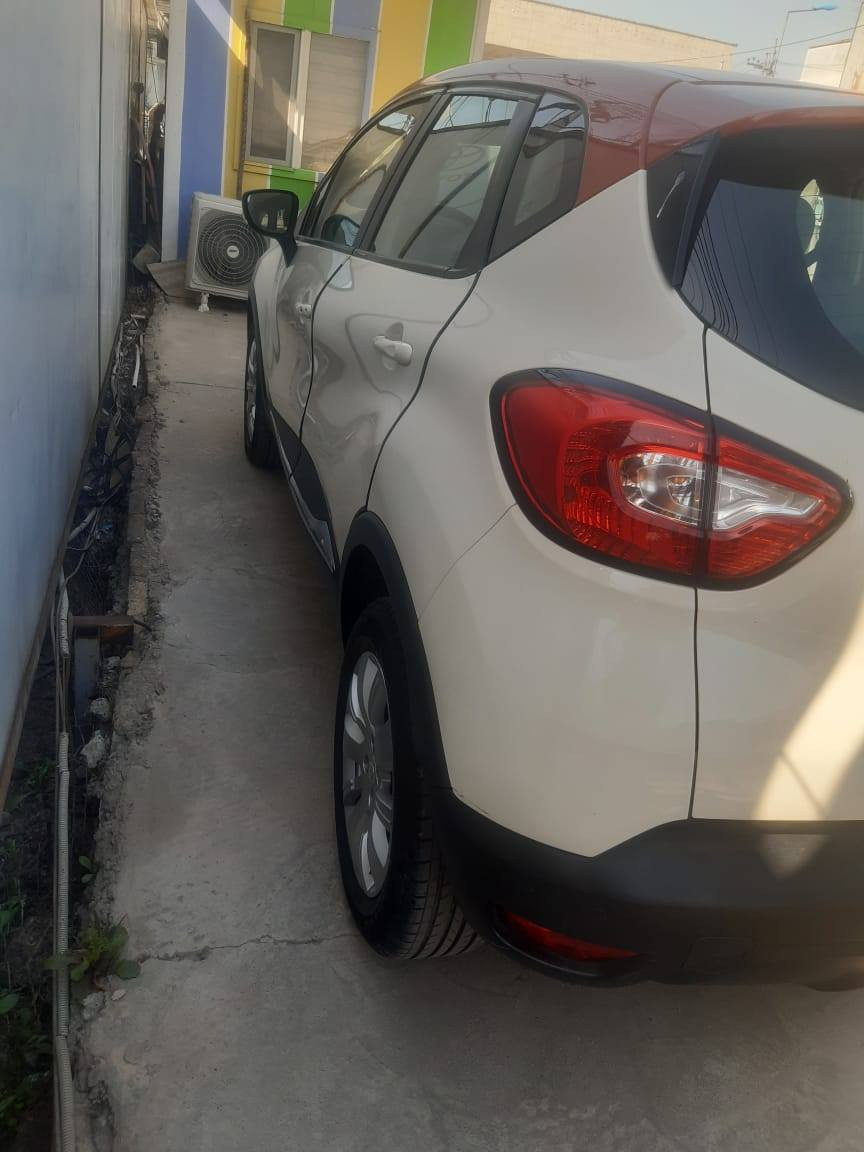 السلام عليكم 
رينو كابتشر 2016 ماشيه 96 ميل
 فول مواصفات نظيفة حيل مابيها صبغ ضررها باب سايق بسيط جدا معدل على البارد
 تبريد كير ومحرك شرط
 رقم اربيل الدولي باسمي سنوية تحويل وكالة 
 سعرها 115 وبيها مجال للطيبين 
للاستفسار الاتصال على صاحب السيارة  *********** فقط واتساب
