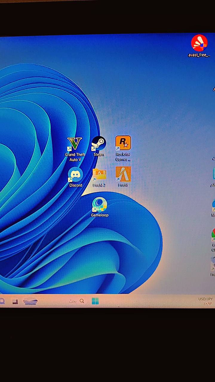 السلام عليكم شباب
لابتوب فئه الكيمنك نوع ASUS REPUBLIC OF GAMER 
اللابتوب نضافه حلوه بدون خلل كله شغال مضمون
ياتي بعتاد 
شاشه حجم 15.6 انش بدقه FHD نوع enhanced LED الوان نقيه
معالج ممتاز من انتل 
Core i7-7700HQ  
من الجيل السابع فئه HQ للاداء الثقيل
كرت الشاشه المنفصل 
Gtx 1050 Ti 4GB FULL PERFORMANCE 
نسخه الti لافضل اداء
هارد سعه نصف تيرة
رامات حجم 12GB نوع ddr4 قابل للتطوير 
بطاريه ساعتان
كيبورد ضوئي
صوت ستيريو محيطي
اكيد الجهاز فول كيمنك ولجميع الاستخدامات
ملاحضه: يشغل فايف ام او gta 5 الحياة الواقعية 
وفورت نايت
وكل الالعاب القوية 
كارتونتة موجودة وجميع اغراضة

السعر 550 الف فقط وبي مجال
بغداد الشعلة
تواصل/***********
أو مراوس بأيفون 13برو ماكس نسخة النص تيرا
