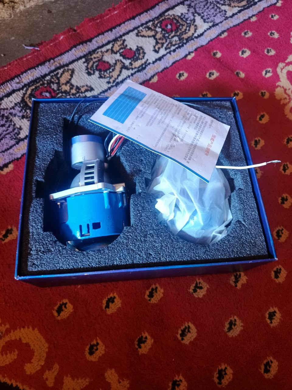 السلام عليكم غراض عدسات عالي ناصي جدد  شاشه مال 2019 بها كسر مكاين كامله مال بيبان هنن والجامات الخلفيه ***********
