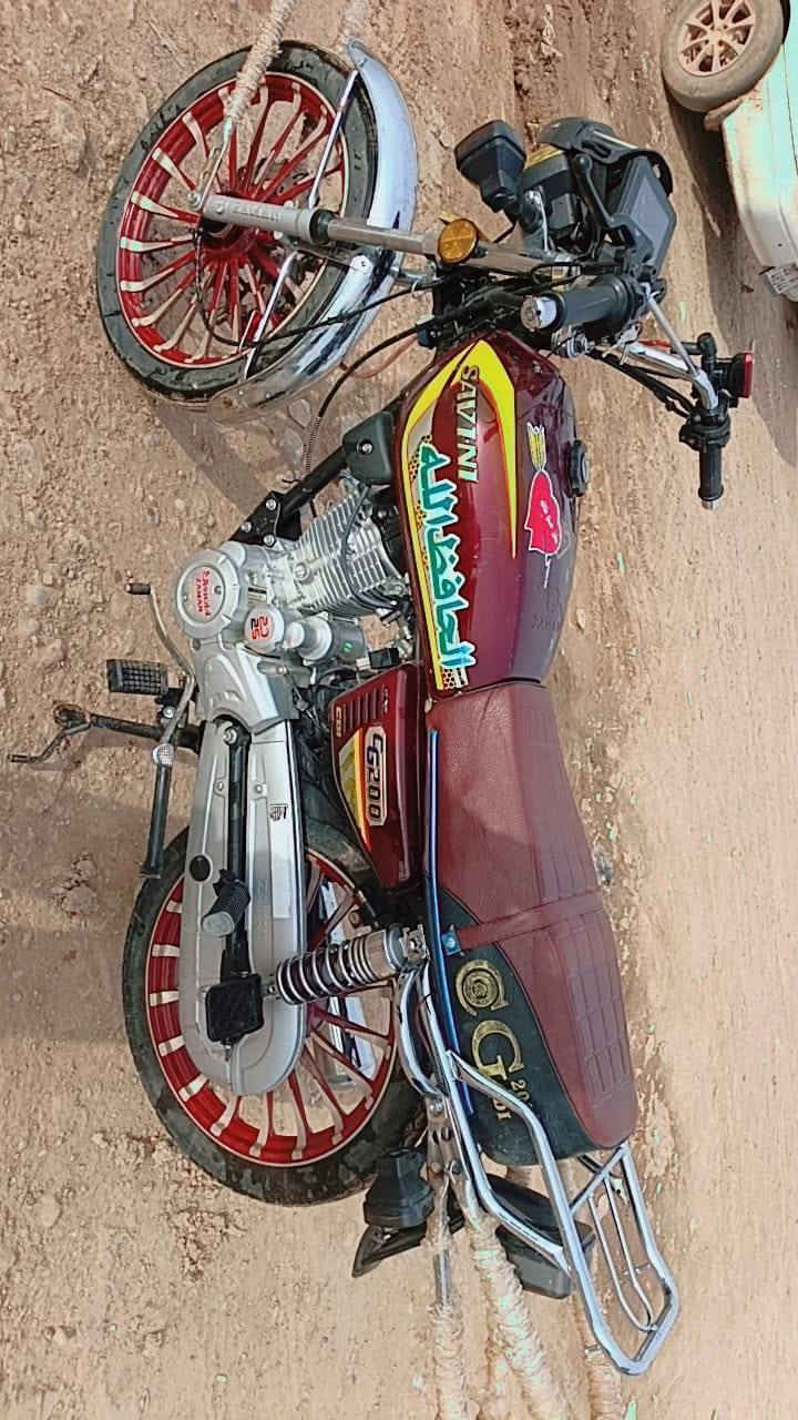 دراجة سونيك يراني كفالة عامة موديل2025 محرك 200cمكاني ناحيه العضيم مجمبزة فول نضافة شراي يتصل ويدلل ***********
