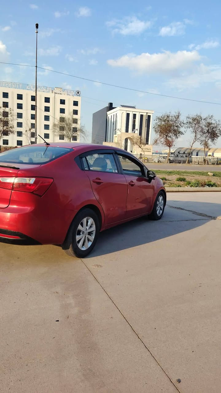 كيا ريو 2012 وارد خليجي
مكينه 16 دوش شرط هي والكير 
تحكمات ستيرن مري شفط واشاير بيهم كامره خلفيه بس مفصوله 
نضام تقليل صرف بانزين ECO
شرط بدون دوانز وعلبانزين العادي 
حماوتها ثابته عليها ادامه من راديتر وملحقاته
السعر 88 وبيها مجال اتصل ودلل 
***********
***********
