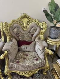 تخم  مصري 10 مقاعد لونه ذهبي بيجي مطعم بماروني استخدم قليل سعر مليون و...