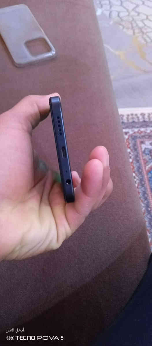 السلام عليكم عندي موبايل للبيع جهاز نضيف شخط مابي اسم جهاز ريدمي سي 15 شراي خابرني رقم ***********
