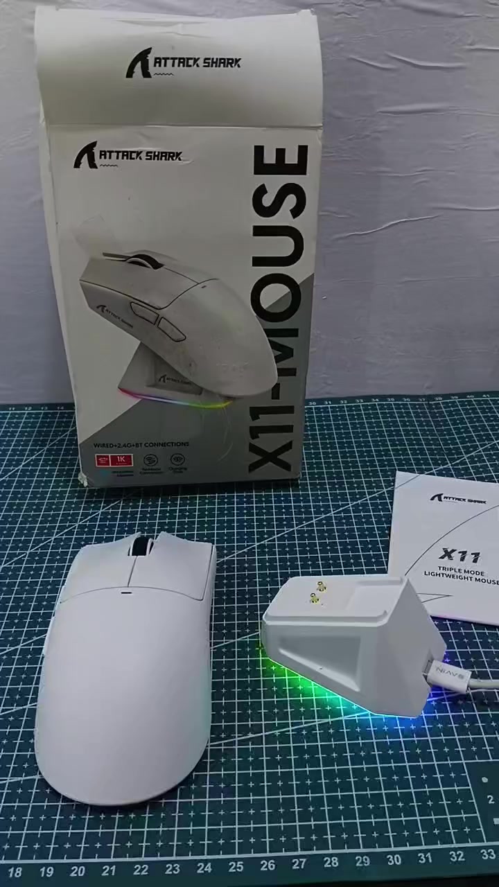 ATTACK SHARK X11.
30 الف مع التوصيل 
خيارات الاتصال: يدعم : بلوتوث، لاسلكي 2.4 جيجاهرتز، سلكي USB-C. 

المميزات: يأتي بوزن خفيف جداً (حوالي 63 جرام)، ومستشعر دقيق يصل إلى 22000 نقطة في البوصة (DPI). 
قاعدة الشحن مغناطيسية مع إضاءة RGB.


**إذا كنت صاحب هذا الإعلان وتريد حذفه لأي سبب، رجاءا أرسل رسالة إلى الدعم الفني**