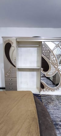 غرفة نوم تركية مستعملة للبيع للاتصال على الرقم ٠٧٨١٨٧٣٤٩٣٣