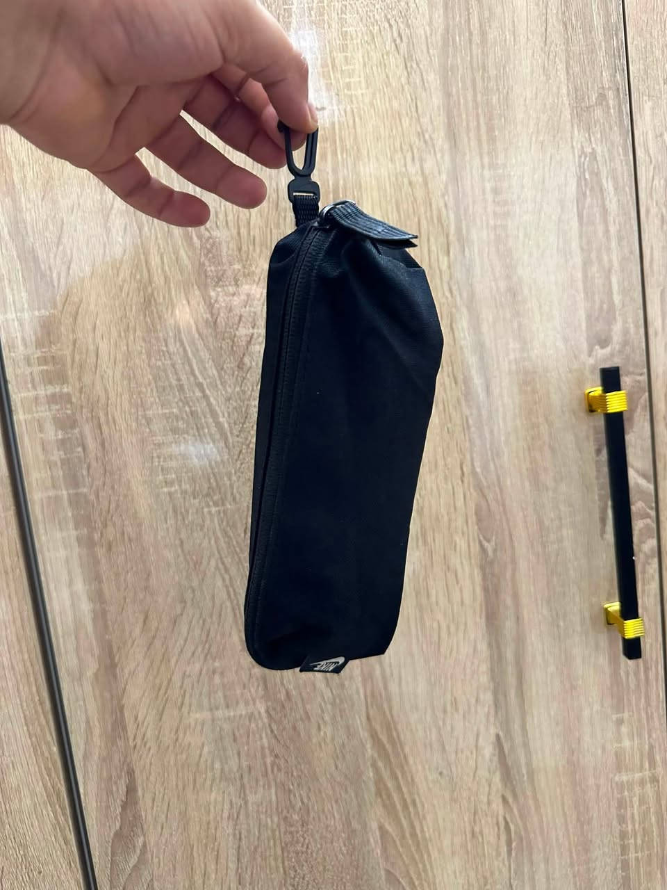 حقيبه نظاره 
او اي شي 
بحجم نظاره 
نايكي اصلي


**إذا كنت صاحب هذا الإعلان وتريد حذفه لأي سبب، رجاءا أرسل رسالة إلى الدعم الفني**