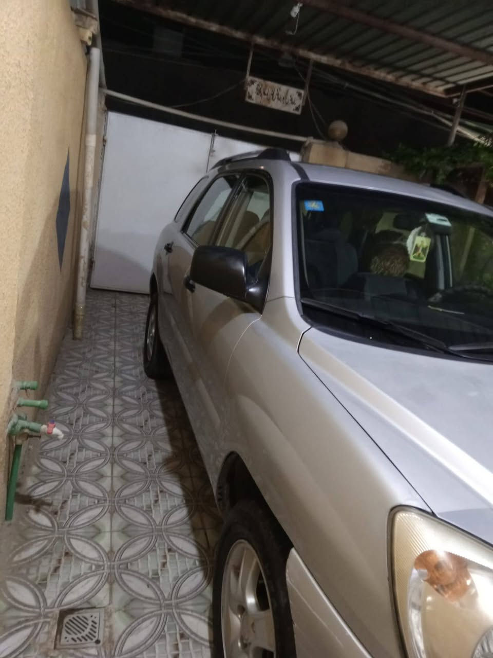 السلام عليكم من رخصت مدير الكروب سبورتج 2007 سياره جاهزه حته سبيرهه مانازل سبيرهه بعده جديد رقم*********** سعرهه 95وبهه مجال
