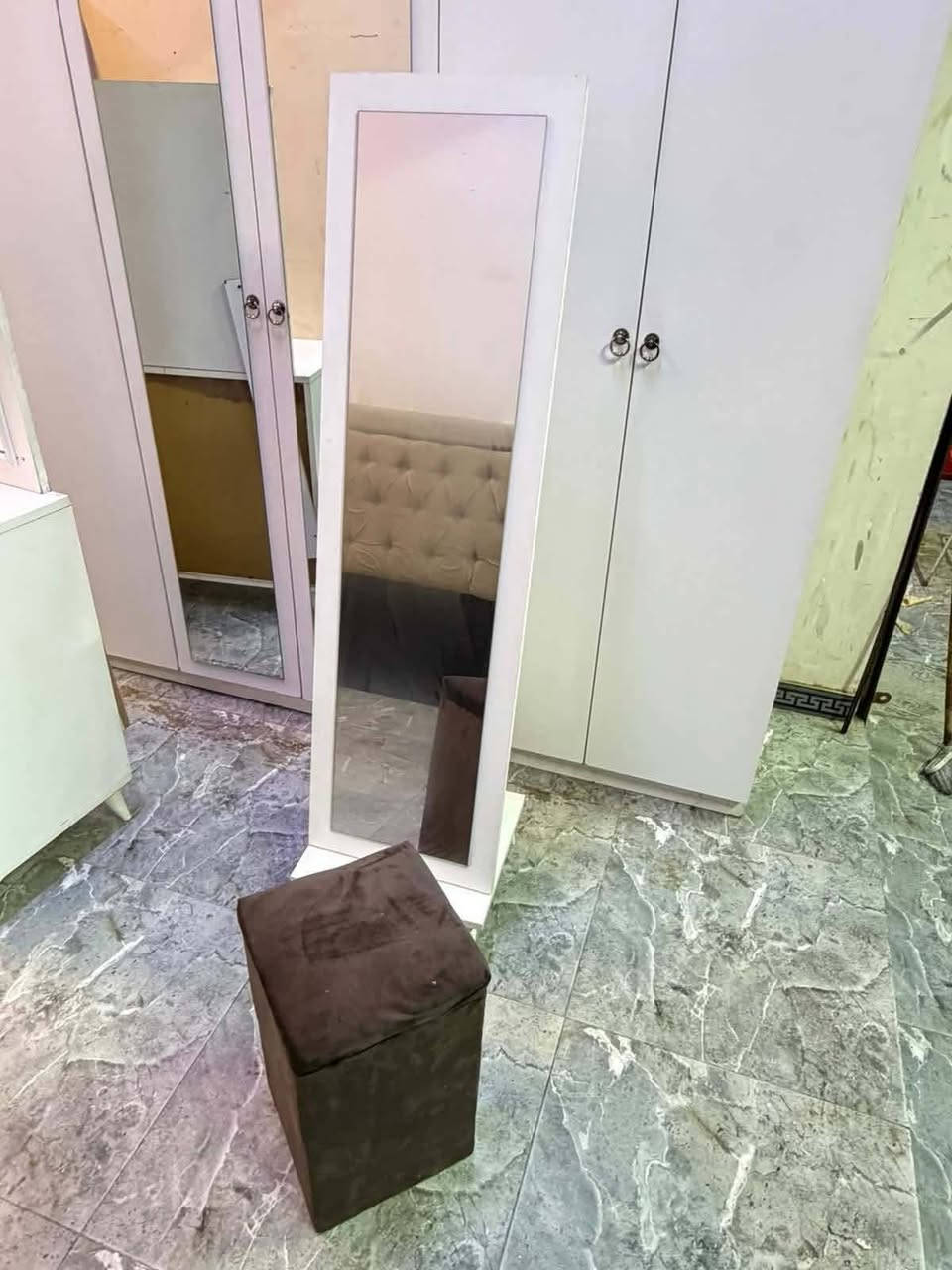 غرفة نوم مستخدمة نضافة 80‎%‎
عدد القطع 7
نضام بيبان 
سعرها 600
شد و نقل داخل بغداد مجانا


**إذا كنت صاحب هذا الإعلان وتريد حذفه لأي سبب، رجاءا أرسل رسالة إلى الدعم الفني**