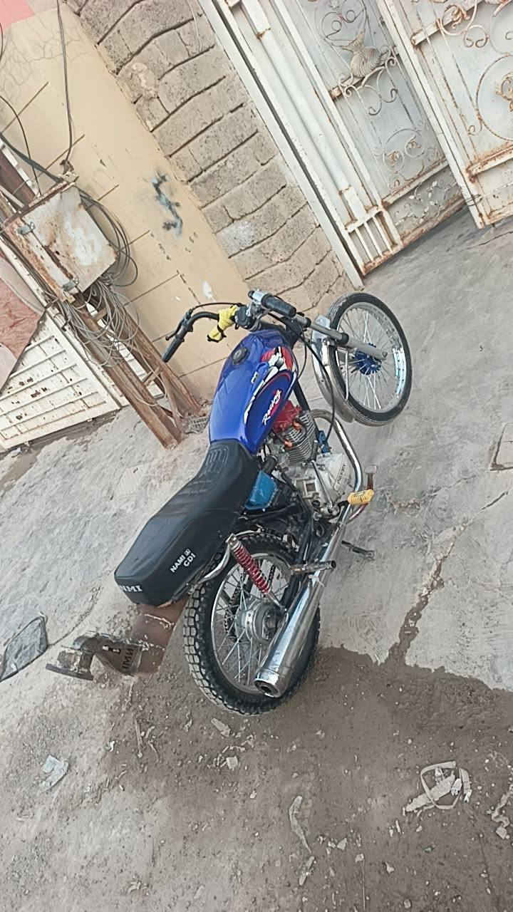 السلام عليكم دراجه للبيع السعر 450 وبي مجال مكان سامراء لحد تواصل الرقم او على الخاصو موديل 2025 
شاصي 17 
***********
