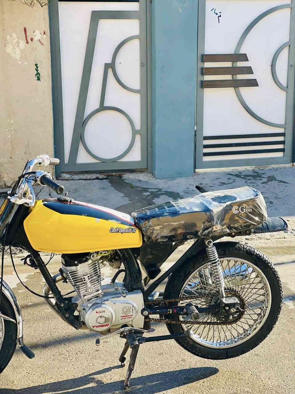 اسلام عليكم شباب ماطور تايكر 2018للبيع ماطور نضيف 250بي مجال هذه الرقم***********
