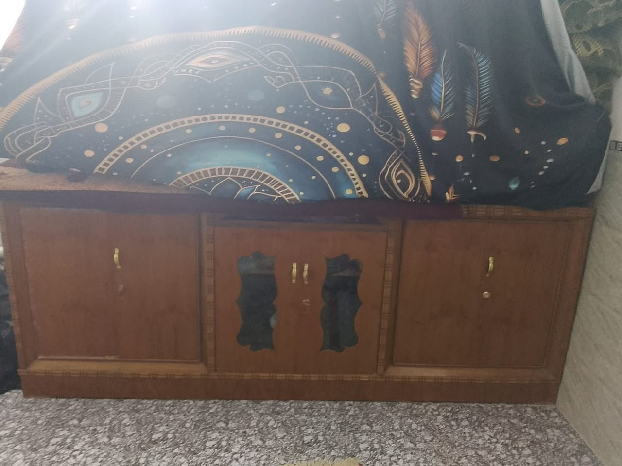 دور حطاطه ودور  الخشب الصاج الأصلي هاي  طولها (٣متر) وعرضها (١متر)  مكان طارميه سعرها ٣٢٥ وبيها مجال


**إذا كنت صاحب هذا الإعلان وتريد حذفه لأي سبب، رجاءا أرسل رسالة إلى الدعم الفني**