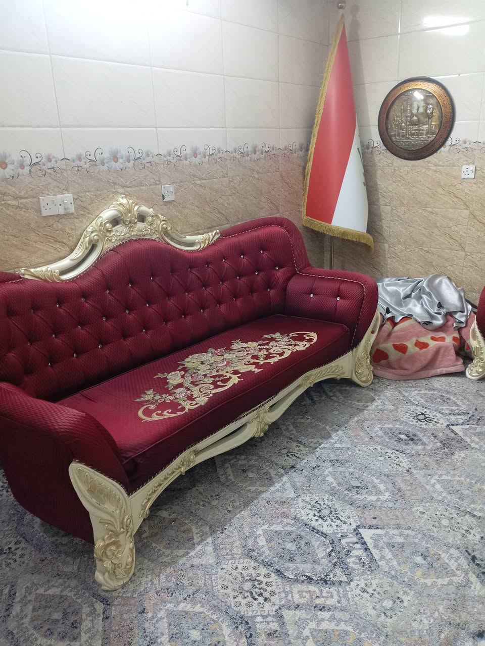 السلام عليكم تخم زان تركي 10 مقاعد كاونتر قطعتين مرمر مع جهاز تمرين مال جسم وغراض صالون مكاني بغداد اكو توصيل رقمي واتسب ***********
