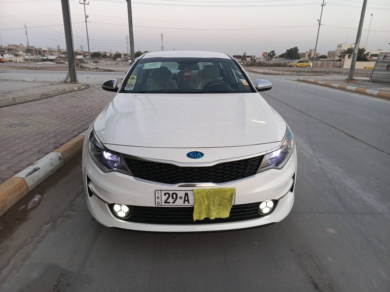 سلام عليكم وكتيمه البيع مديل 17خليجي كفاله عامه من كلشي محرك 2000  رقم واسط دولي ***********وثير ***********
