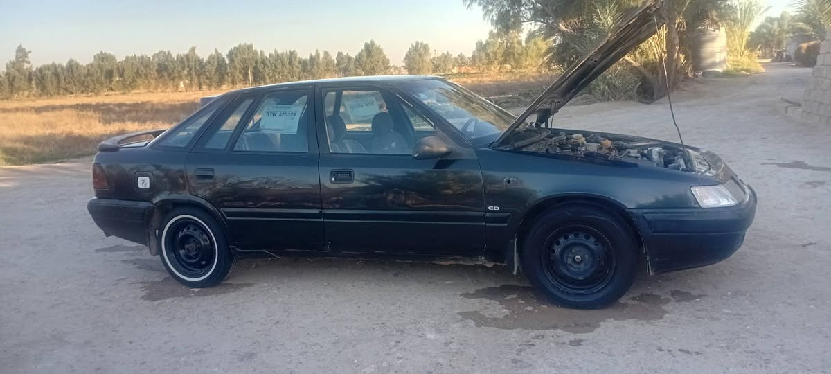 سلام عليكم دايو سيرو لبيع رقم بغداد مشروع وطني موديل  95   سياره حيل  حلوه  سياره مل جناي مكان سياره ابو غريب سعر 29 وبيه مجال  رقم ***********
