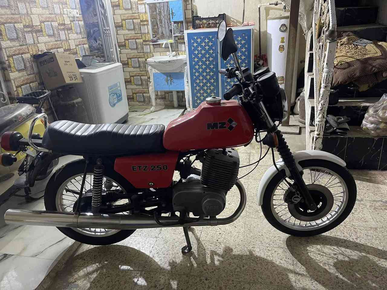 سلام عليكم مأطور ٨٨ مال باله للبيع كله بلاد وكله الماني كصه ١ بدون رقم مكاني بابل حله ***********
