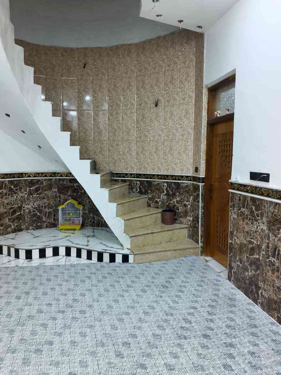 بيت البيع مساحه 200الكحلاء حي النهضه+964 780 550 5105
