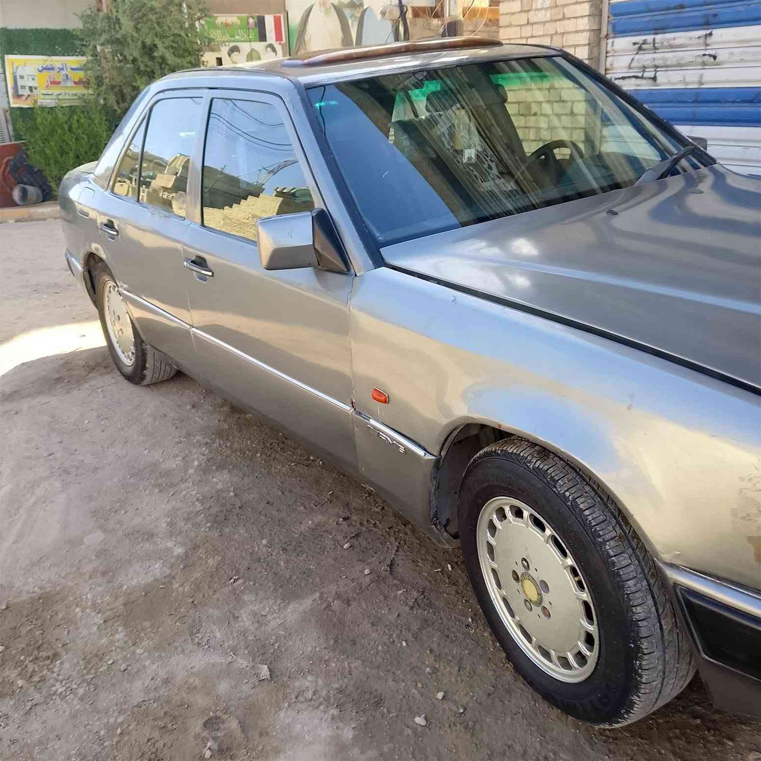 البيع  مراوس عادي سياره مرسيدس موديل 87تخم تاير جديد تبريد واكف ماعرف شنو سببه محرك ونجي لا تبخير ولا تنقيص مكفولات محرك وكير بيه بدايت صدر الدبلات ولشاصي بلادي عارضه 33وبيه مجال /رقم الهاتف مكان السياره بغداد***********
