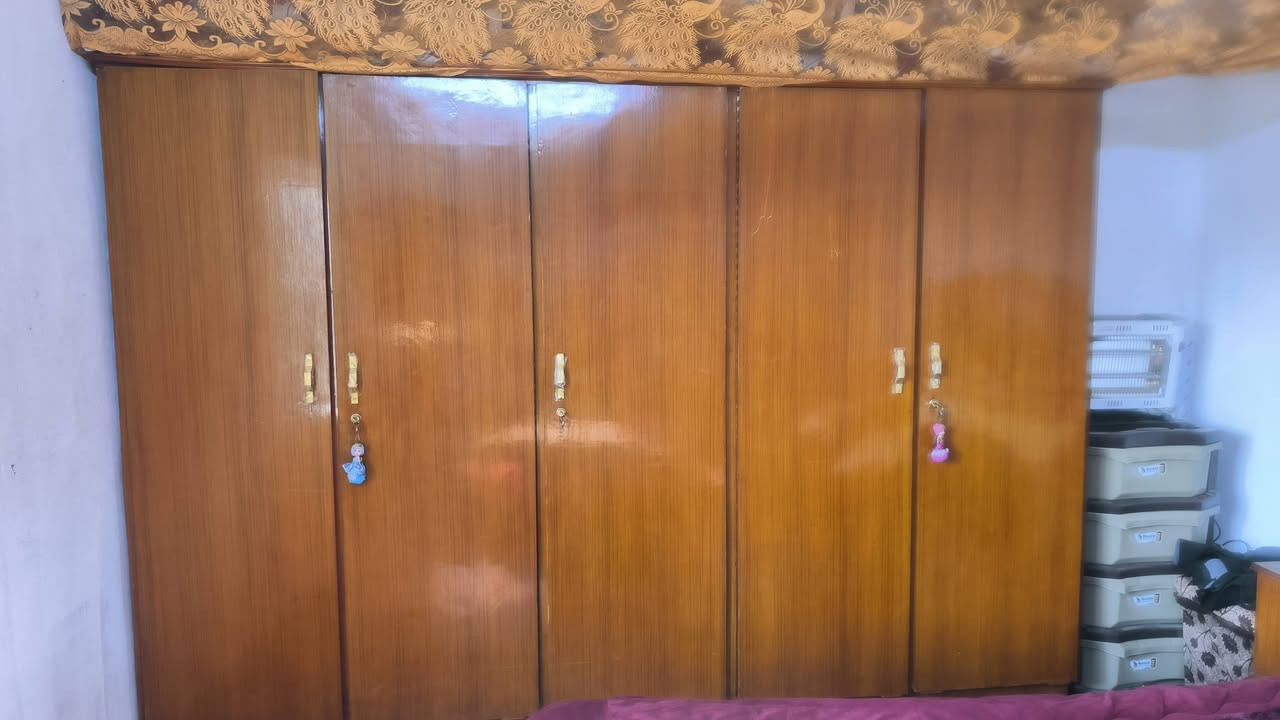 الـسلام علـيـكم غرفة خشاب للبيع مستخدمه شي قليل نضيفه حيل السعر 500 وبيها مجال
***********
