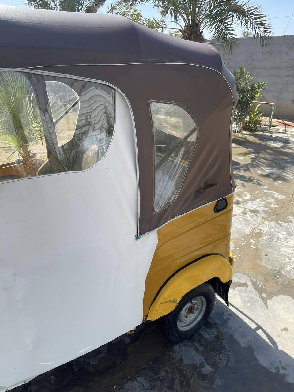 السلام عليكم تكتك 21 للبيع رقم نكليري سنوية موجودة وراعيهة موجود شهر 4 تكتك خير من الله مكفولة من الضربة والصبغ بيهة بس هاي الخياسات بلصور مكينة لاتنقيص ولا تبخير عوزهة بس كابريتر لان كابريترهة تعبان كهربائيات كلهة شغالة السعر 7400 وبيهة مجال مكاني الشعب ما متواجد ع الفيس هاذة رقمي بي واتساب ***********
