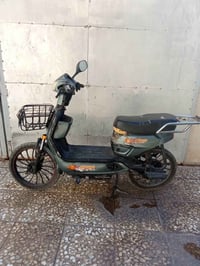 متاح دراجه شحن للبيع على الفحص بطاريات قبل الشهر شديتهن سعر 285 ؟07889...