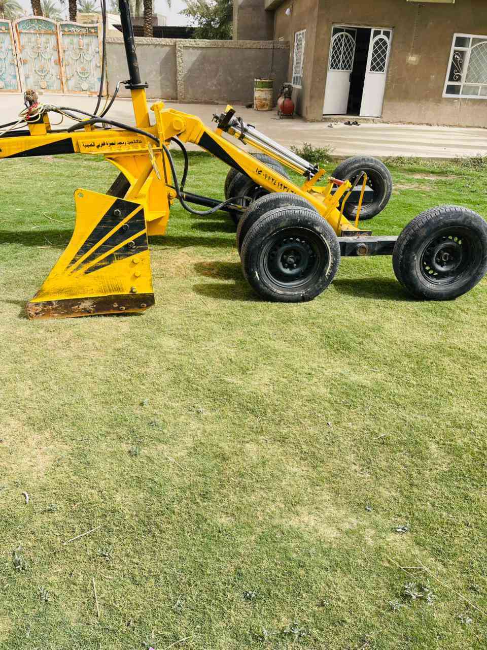 السلام عليكم للبيع معدلان ليزر العرض مترين و 75 مع 
جهاز باكستاني منضومة يابني مكفول شرط الشغل لاستفسار اتصل ***********-   ***********
