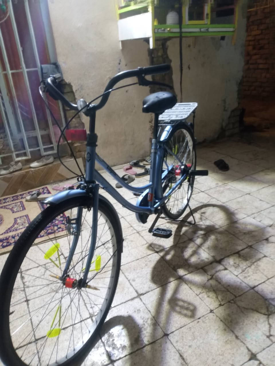 بايسكل بناتي ياباني للبيع حجم 26 بايسكل موديل 15 نظافته 100% المكان الداموك اي واحدي***********
