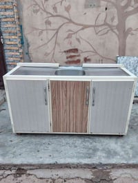 متاح سنك الألمنيوم متر ونص نظيف اي عيب ما بي سعره 80 والشراي يخابر 077...