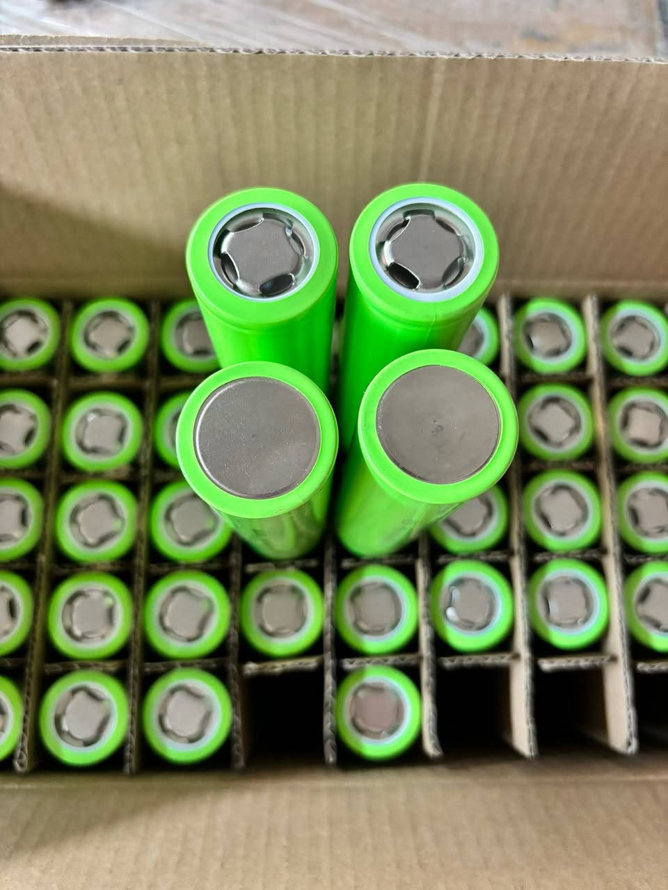 New Jiashikai 33140 iron lithium battery Model: 33140 Voltage: 3.2 V Capacity: 15 Ah Size: 33 × 140mm Internal resistance: about 1.7 milliohms Genuine original box of the original factory, a large number of spot warehouses in stock Excellent price, welcome to place an order Suitable for electric vehicles, energy storage, outdoor power supply, solar street lamps and other equipment! Support multiple series and parallel connection, and you can chat privately for specific needs whatsapp+86 13428877072 WeChat+86 13428877072


**إذا كنت صاحب هذا الإعلان وتريد حذفه لأي سبب، رجاءا أرسل رسالة إلى الدعم الفني**