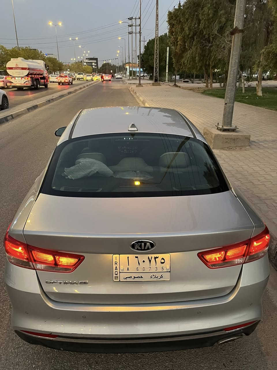 السلام عليكم اوبتيما 2018 رقم كربلاء
وارد امريكي فئة FE (كشن السايق كهرباء شاشة حساسات)وبقية المواصفات المعروفة 
الحادث (4 قطع صبغ)باب عكس السايق وباب السايق والباب خلف السايق والجاملغ الخلفي جهة السايق
السونار وصور الحادث بالمنشور كلشي موضح 
مكان السيارة كربلاء(معارض حي الصناعي معرض جوهرة كربلاء)
السعر 120 وبيه مجال
للأستفسار ***********
