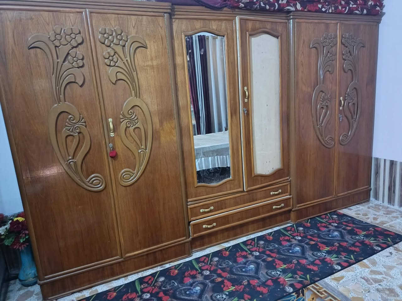 غرفة نوم حطاطه تسكام سرير زاوية مع ملحق كنتور 4 أبواب مع ملحق ميز وطابوريه أخت الجديده استعمال قليل 
ضرر بسيط مراية الكنتور أثناء النقل أنكسرت سعرها 10 آلاف
سعر الشراء مليون و300 سعر البيع 750 قابل للتفاوض 
المكان مدينة النجف 🌷


**إذا كنت صاحب هذا الإعلان وتريد حذفه لأي سبب، رجاءا أرسل رسالة إلى الدعم الفني**