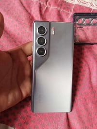 جهاز تكنو كومون 40 برو فايف جي للبيع لونه مميز البرونزي يعني الفخامه ذ...