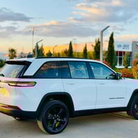 جراند شيروكي • ٢٠٢٣ • ٢٥٠٠٠ كم