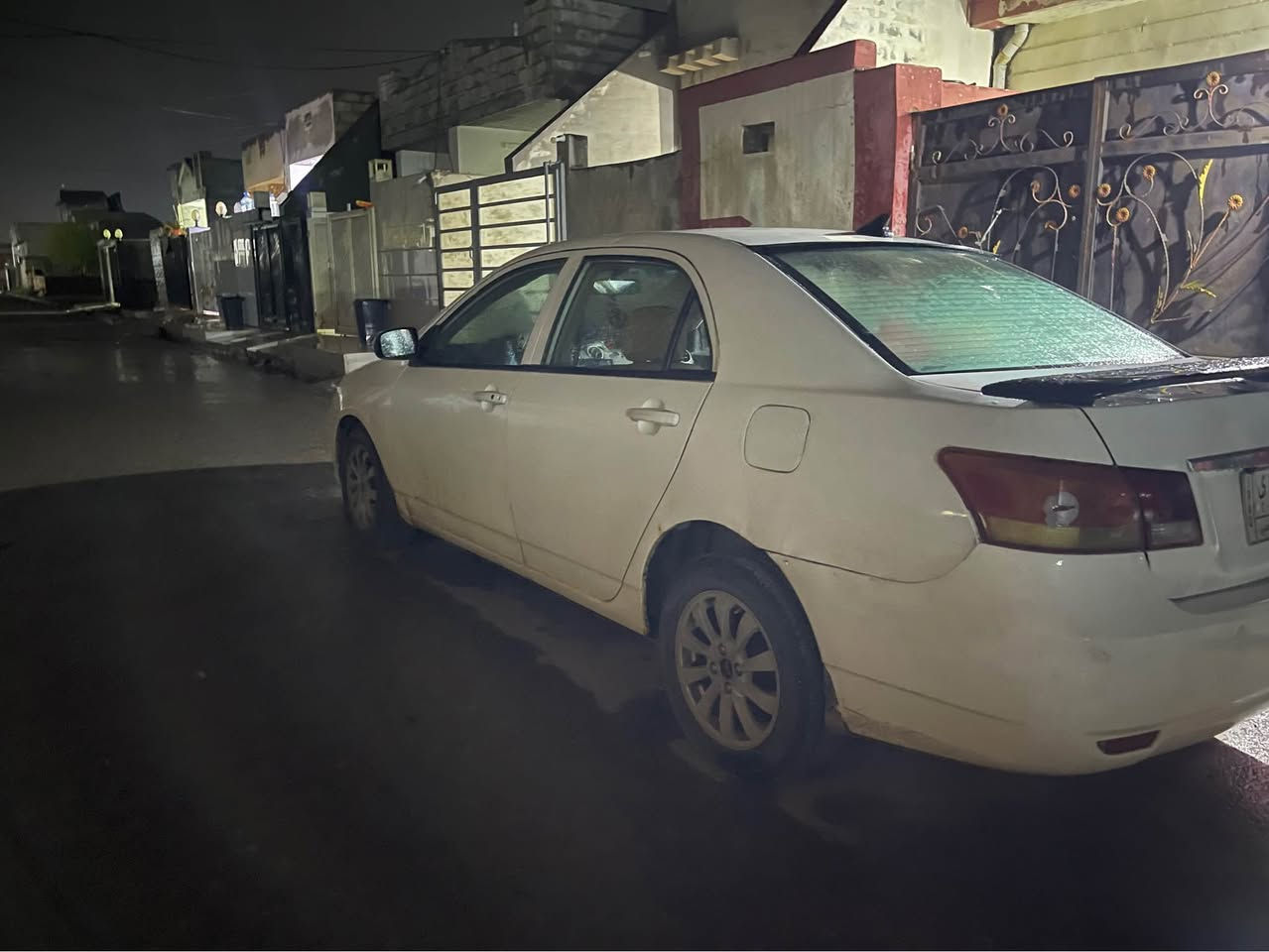 BYD موديل 2013 كيرو مكينة بيلاد بةشةرت تبريد سارد گةرم بةشةرت سوكان فوليوم بةسمة شاشة ئايپاد كاميرة كوشن جلد قوفل مركزي سيلاد جوار تاية ويلي لؤك رقم سنةوي نوية تا 2027 باكانةي مروري هةولير بة أوليات دةي   فروشم سةيارةكة جاهيزة مالي دؤستة دةگؤرمةوة بة شتك بةدلم بيت رقم موبايل *********** أربيل, العراق
