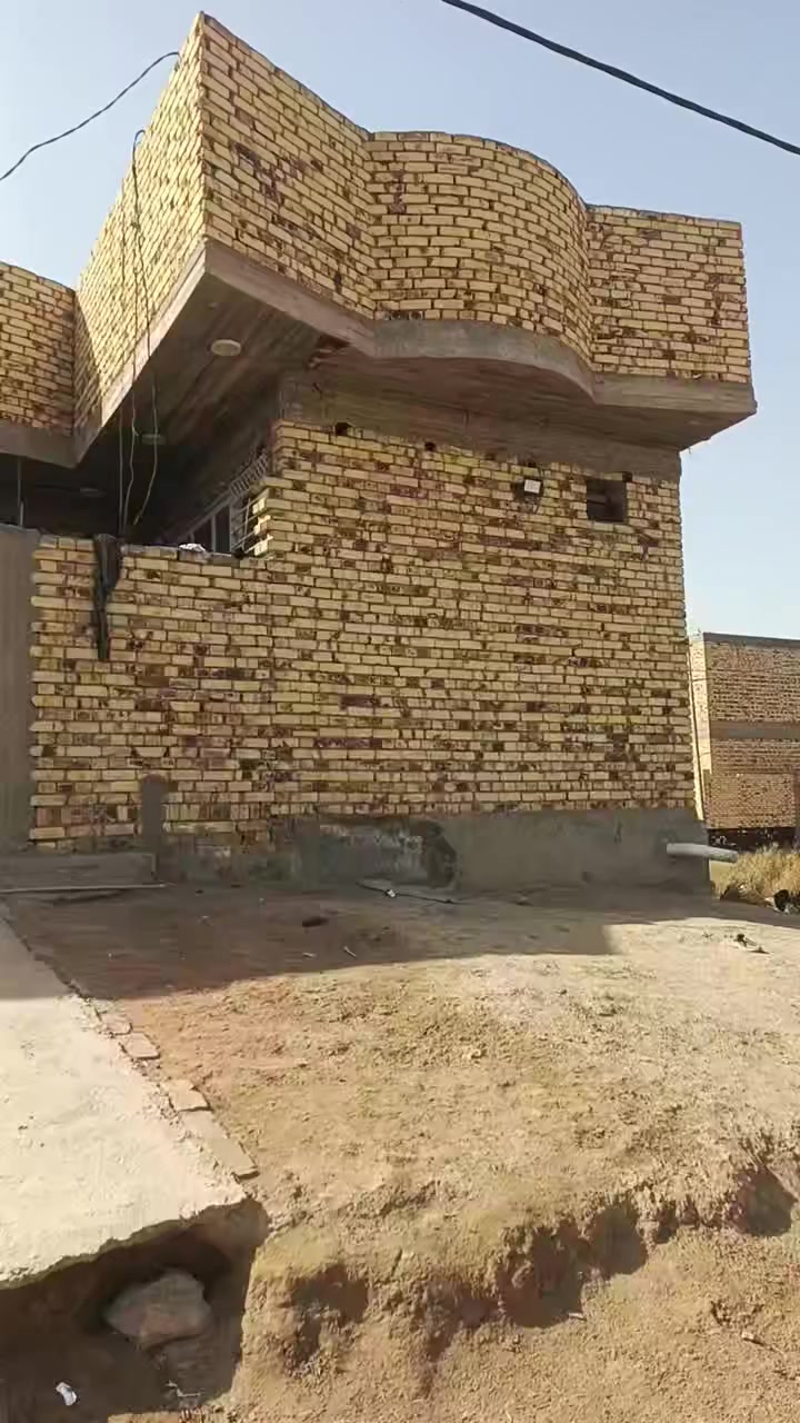 ✅  للبيع دار سكن مطلوب اسكان 
✅  المساحة 150م 
✅  الواجهة 12.5*12م النزال
✅  حي الحسين الثاني على شارع 30م الحولي 
✅  مجاور المدارس الصينية 
✅  بناء حديث طابوگ صب كونكريت 
✅  غرفتين وصاله ومطبخ وبراني ومجمع صحيات 
✅  ومطلوب اسكان تقريبا 30 مليون 
✅  ملاحظه يرهم مراوس مع عرصه مع الفرق 

🔴 للاستفسار مراجعة مكتب الضامن للعقار الشارع التجاري مقابل منفذ المعرفه أو الاتصال 📞 
***********
***********
