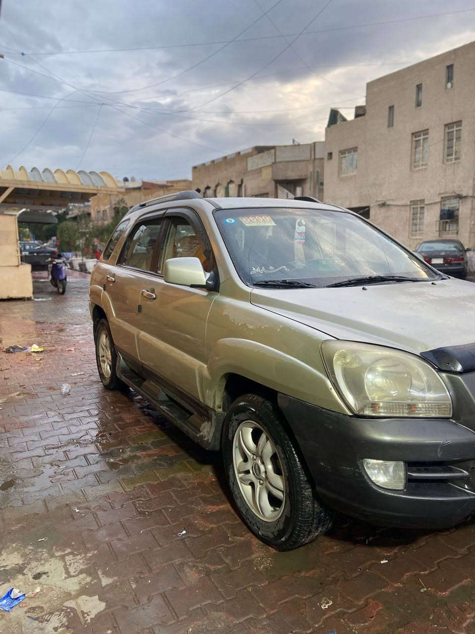 بسعر ٩٨$وبيه مجال بسيط
سبورتج 2009خليجي  

رقم بغداد دولي سنويه وهزه كلها جديده 
شرط التحويل والغرامات 
✳️محرك 2000/دوش شرط لاتبخير ولاتنقيص 
✳️كير اتوماتيك بدون اي عيب مال بيت"
تدفئة /تبريد/كهربائيات/صدر/تايرات/كلها مكفوله 

🚘سياره جاهزه شرط برغي ما ناقصها Ⓜ️
✅سياره بيه جملغ امامي وباب كليرⓂ️

السعر ٩٨💸

تايرات 4️⃣ جديدة 🆕 
صدر امامي خلفي كلا جديد 🆕 
مكان السياره العلاوي شيخ معروف 
رجاءً ما أقفل سعر بالتلفون تعال وتدلل 

للاستفسار***********
