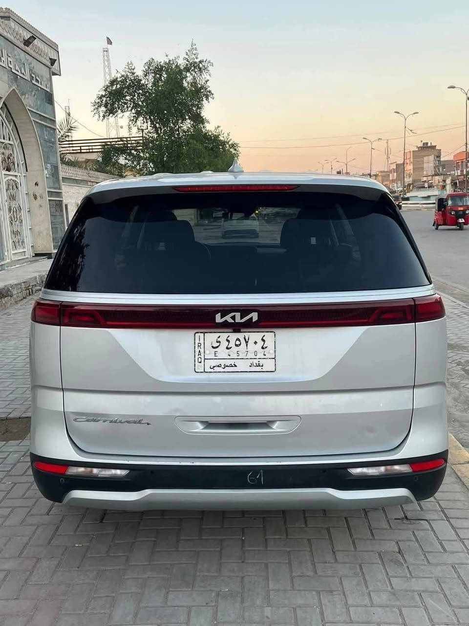 (( كيا كرنفال 2022 وارد ))

 (( حادث جاملغ وبنيد مثل))

(( ما موضح بل صوره ))

(( ايرباكات سليمه فقط دركه ))

(( مواصفاته ))

(( بصمة وهند بريك بصمة ))

 (( بصمة أبواب وأبواب كهربائية ))

 (( كامرة أمامية كامرة خلفية ))

(( توقف ذاتي تحكمات ستيرن ))

(( رادارات جانبية نقطة عمياء ))

(( شاشة عطلات شاشة كبيرة))

 (( ثلاثة أنظمة قيادة توقف ذاتي)) (( تشغيل عن بعد مانع انزلاق))

( حساسات تبريد ثلاثة قطع سرعة) (( وبعد بيه مواصفات اللون سلفر ) 

(((( والسعر 255 ورقة ))))

***********
