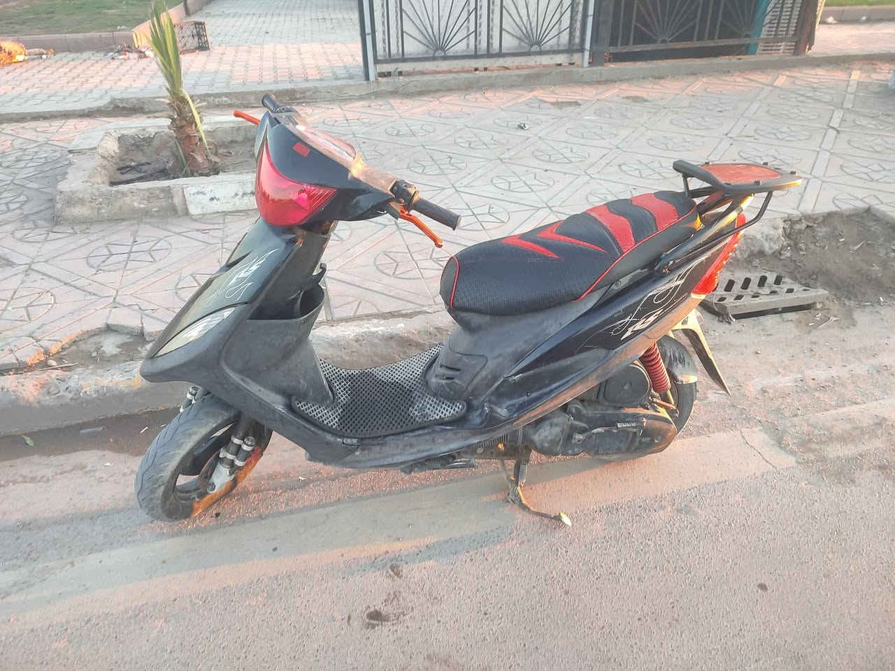 ماكس 120 عدله مال رمبه دراجه مكفوله من فتح ومملعوب بيها كفرات مختمه سعرها 750 بيع فقط مكاني بغداد حرية *********** اتصال فقط واتساب عو علخط🌹 بغداد, العراق
