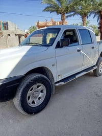 ميتسوبيشي فورويل • ٢٠٠٥ • كمرك مدفوع