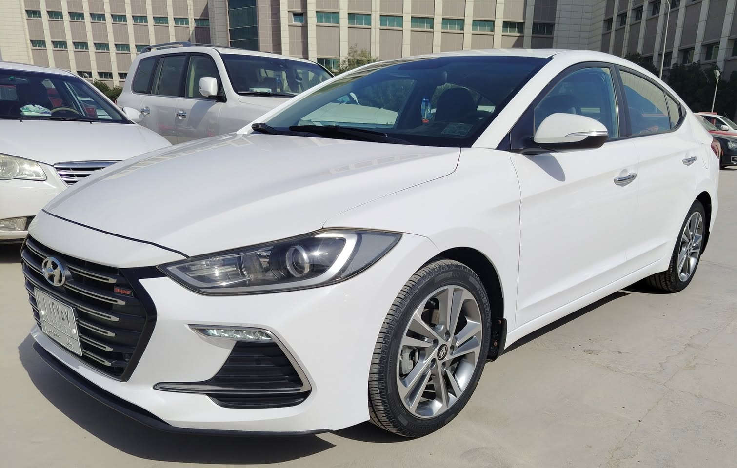 النترا موديل ٢٠١٨ سوبر خليجي رقم بابل بأسمي فول مواصفات عدا البصمة مكينة ٢٠٠٠ دوش كير ومحرك بلادي تخم تايرات جديد ،كشنات جلد ، كاعية جلد ، فتحة، اشاير بالمري، مري شفط ،حساس امامي خلفي بلادي مكفولة من الصبغ والتبديل عدا دحجة شويه بالدوسة وبارد بسيط بحافة البنيد ومكحل كارت السعر ١٦٥ $ وبي مجال للاستفسار خاص او الاتصال *********** مكاني حلة
