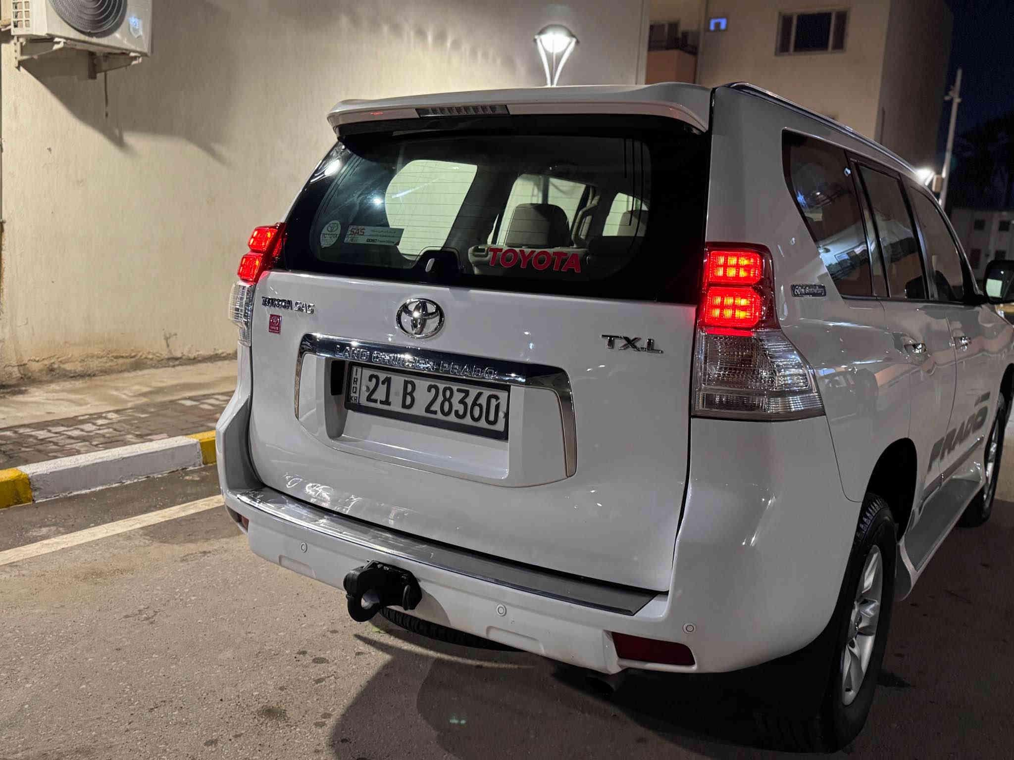 بيع ومراوس حسب القناعة
برادو 2010 كويتي  رقم شمالي بسمي 
ماشيه 139 حقيقي شرط الفحص 
السياره جديده وحلا من الصور شرط 
مكفوله من الضربه ولتبديل 
بيها فقط ربع باب الصندوق كلير 
ولباقي شرط كفاله سياره جديد ومتعوب عليها بشرط تراي زيرو 

مكينه 2/700 
ثلاجه 
7راكب 
3قطع تبريد مركزي 
مكينه كير شرط كفاله 
تخم تاير شرط جديد 
وشرط تراي زيرو شرط 

مكانها بغداد بسمايه مجمع ريحانة 
السعر 210وبيها مجال قليل 
بيع ومراوس حسب القناعة 

*********** بغداد
